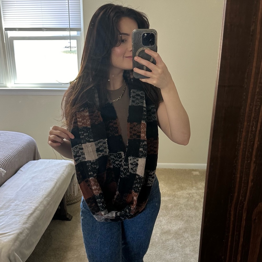 Plaid Infinity Scarf OS - Picture 3 of 6